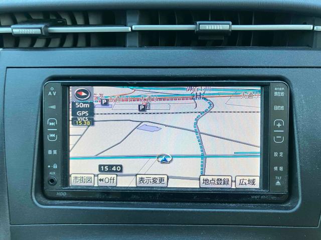 プリウス Ｓ　ドライブレコーダー　ＥＴＣ　バックカメラ　ナビ　ＴＶ　アルミホイール　オートライト　ＣＶＴ　スマートキー　電動格納ミラー　盗難防止システム　ＣＤ　ＤＶＤ再生　ミュージックプレイヤー接続可（4枚目）