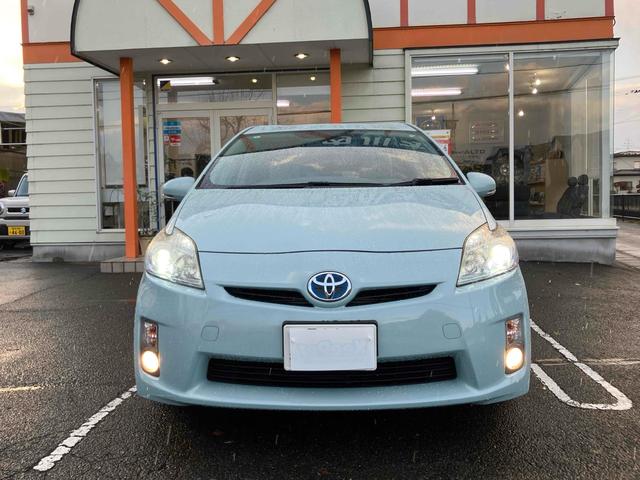 プリウス Ｓ　ドライブレコーダー　ＥＴＣ　バックカメラ　ナビ　ＴＶ　アルミホイール　オートライト　ＣＶＴ　スマートキー　電動格納ミラー　盗難防止システム　ＣＤ　ＤＶＤ再生　ミュージックプレイヤー接続可（12枚目）