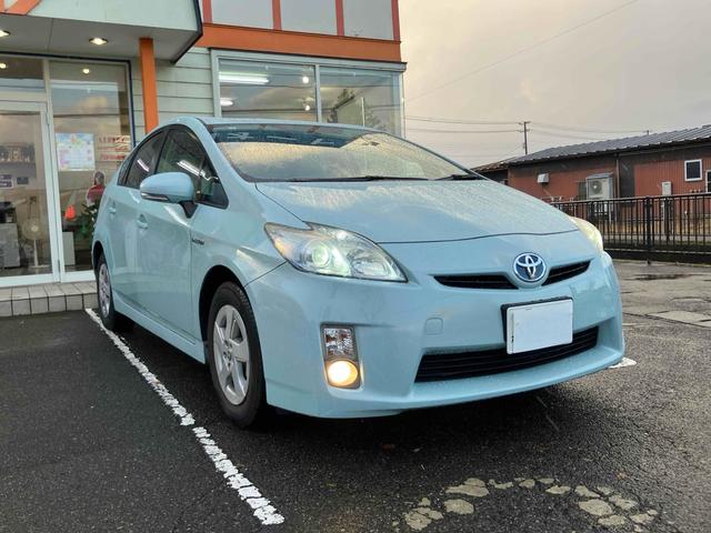 プリウス Ｓ　ドライブレコーダー　ＥＴＣ　バックカメラ　ナビ　ＴＶ　アルミホイール　オートライト　ＣＶＴ　スマートキー　電動格納ミラー　盗難防止システム　ＣＤ　ＤＶＤ再生　ミュージックプレイヤー接続可（13枚目）