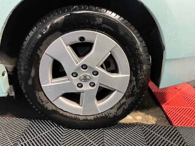 プリウス Ｓ　ドライブレコーダー　ＥＴＣ　バックカメラ　ナビ　ＴＶ　アルミホイール　オートライト　ＣＶＴ　スマートキー　電動格納ミラー　盗難防止システム　ＣＤ　ＤＶＤ再生　ミュージックプレイヤー接続可（20枚目）