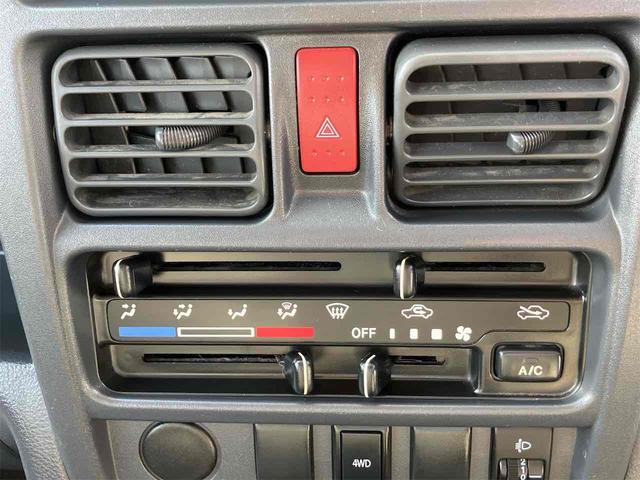 キャリイトラック ＫＣエアコン・パワステ　４ＷＤ　ＭＴ　アルミホイール　エアコン　パワーステアリング　運転席エアバッグ（4枚目）