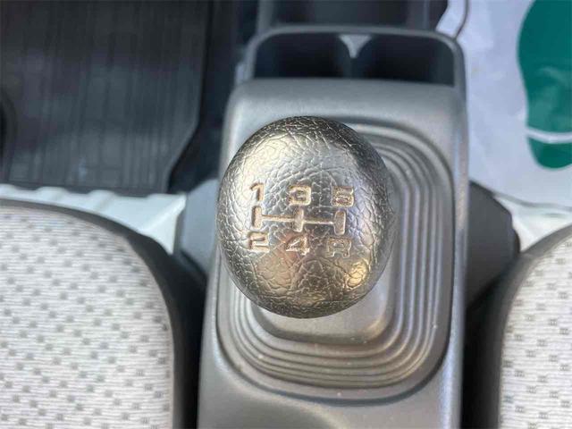 キャリイトラック ＫＣエアコン・パワステ　４ＷＤ　ＭＴ　アルミホイール　エアコン　パワーステアリング　運転席エアバッグ（6枚目）