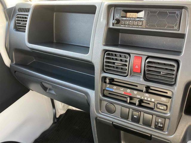 キャリイトラック ＫＣエアコン・パワステ　４ＷＤ　ＭＴ　アルミホイール　エアコン　パワーステアリング　運転席エアバッグ（8枚目）