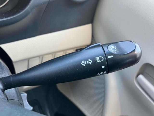 タントエグゼ Ｇ　ＥＴＣ　ＴＶ　スマートキー　電動格納ミラー　ＣＶＴ　盗難防止システム　ＡＢＳ　衝突安全ボディ　エアコン　パワーステアリング　パワーウィンドウ　運転席エアバッグ（7枚目）