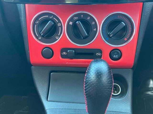 気温に合わせて直感的に操作することで、車内をいつでも快適に保てます。