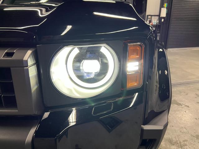 ランドクルーザー２５０ ＶＸファーストエディション　ＬＥＤヘッドライト　丸眼ＬＥＤヘッド　シートエアコン　クルーズコントロール　禁煙　エアコン　衝突軽減ブレーキ　３列シート　Ｐシート　Ｗエアコン　全周囲カメラ　ムーンルーフ　スマートキー　本革シート（6枚目）