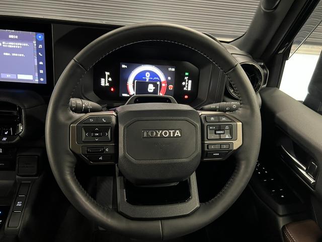 ランドクルーザー２５０ ＶＸファーストエディション　ＬＥＤヘッドライト　丸眼ＬＥＤヘッド　シートエアコン　クルーズコントロール　禁煙　エアコン　衝突軽減ブレーキ　３列シート　Ｐシート　Ｗエアコン　全周囲カメラ　ムーンルーフ　スマートキー　本革シート（43枚目）