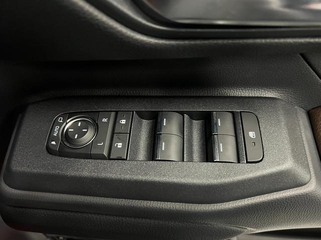 ランドクルーザー２５０ ＶＸファーストエディション　ＬＥＤヘッドライト　丸眼ＬＥＤヘッド　シートエアコン　クルーズコントロール　禁煙　エアコン　衝突軽減ブレーキ　３列シート　Ｐシート　Ｗエアコン　全周囲カメラ　ムーンルーフ　スマートキー　本革シート（49枚目）