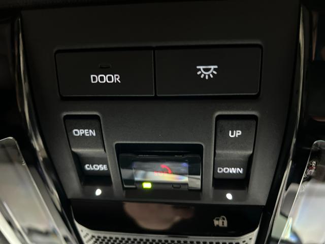 ランドクルーザー２５０ ＶＸファーストエディション　ＬＥＤヘッドライト　丸眼ＬＥＤヘッド　シートエアコン　クルーズコントロール　禁煙　エアコン　衝突軽減ブレーキ　３列シート　Ｐシート　Ｗエアコン　全周囲カメラ　ムーンルーフ　スマートキー　本革シート（57枚目）