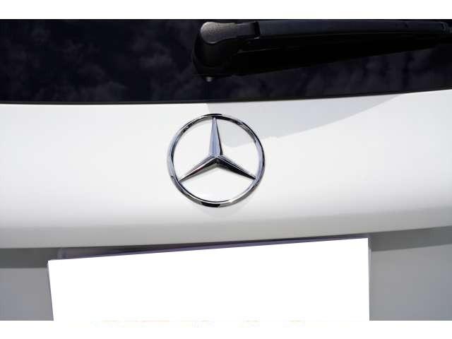 迫力のスリーポインテッドスター