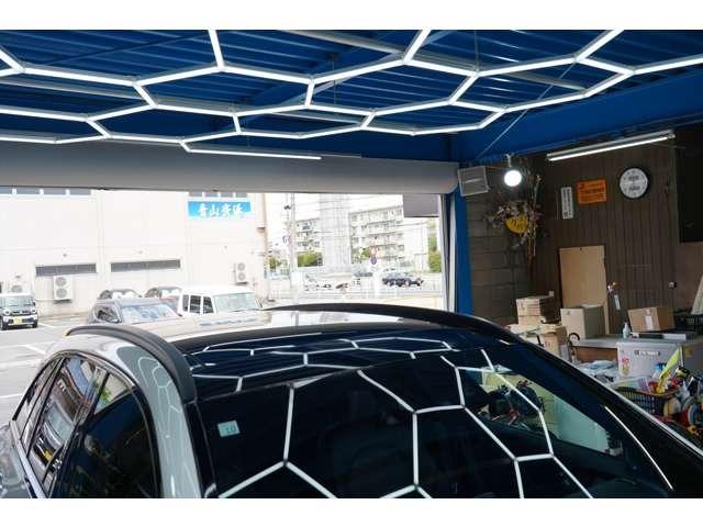 ハニカムＬＥＤ下で撮影すると、一層と艶が増します