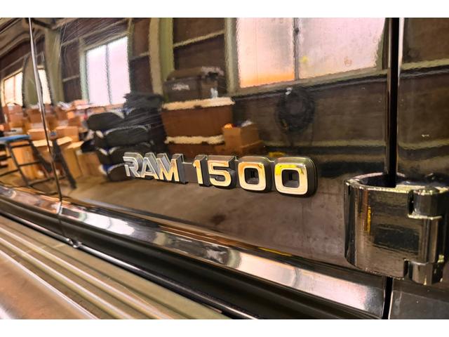 ダッジ・バン ショーティ　２００３年ファイナルモデル・ＲＡＭ１５００ショーティ・マジェスティックコンバーション　カナダ新車並行車・ファイナル専用４輪ディスクブレーキ・管理ユーザー様買取車両（15枚目）