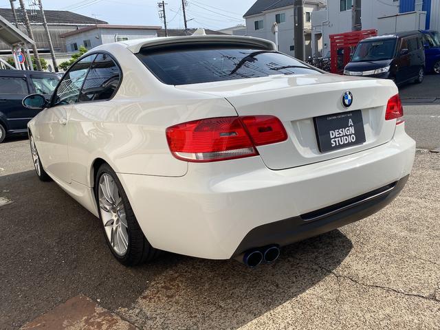 ３シリーズ ３２０ｉ　Ｍスポーツ　左ハンドル　６ＭＴ　社外マフラー（8枚目）