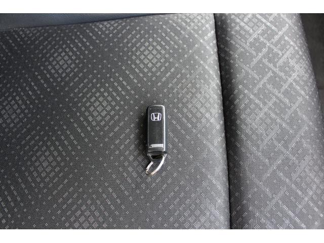 Ｎ－ＷＧＮカスタム Ｇ・ターボパッケージ　ＥＴＣ　バックカメラ　ナビ　オートクルーズコントロール　衝突被害軽減システム　オートライト　ＨＩＤ　スマートキー　アイドリングストップ　電動格納ミラー　ベンチシート　ＣＶＴ　盗難防止システム　ＡＢＳ（31枚目）