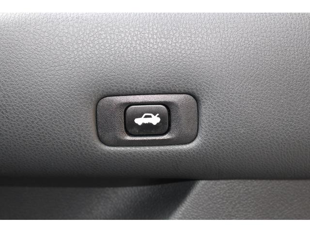 クラウン ロイヤル　オートクルーズコントロール　バックカメラ　アルミホイール　オートライト　ＨＩＤ　ＡＴ　スマートキー　電動格納ミラー　盗難防止システム　衝突安全ボディ　ＡＢＳ　ＥＳＣ　エアコン　パワーステアリング（36枚目）