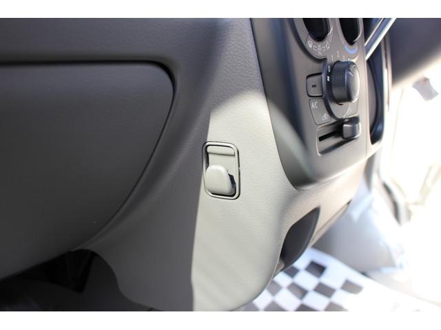 エブリイ ＰＡリミテッド　ＣＶＴ　衝突被害軽減システム　クリアランスソナー　レーンアシスト　両側スライドドア　キーレスエントリー　アイドリングストップ　オートライト　盗難防止システム　ＡＢＳ　ＥＳＣ　エアコン（22枚目）