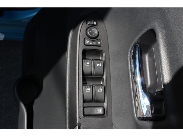 タント カスタムＸ　両側電動スライドドア　クリアランスソナー　衝突被害軽減システム　オートライト　ＬＥＤヘッドランプ　スマートキー　アイドリングストップ　電動格納ミラー　シートヒーター　ベンチシート　ＣＶＴ（9枚目）