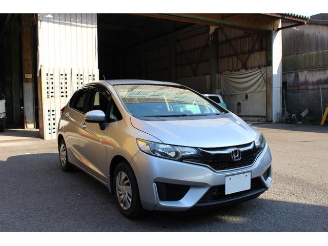 フィット １３Ｇ・Ｆパッケージ　ＥＴＣ　スマートキー　アイドリングストップ　電動格納ミラー　ＣＶＴ　盗難防止システム　衝突安全ボディ　ＡＢＳ　ＥＳＣ　ＣＤ　ＵＳＢ　ミュージックプレイヤー接続可　エアコン　パワーステアリング（14枚目）