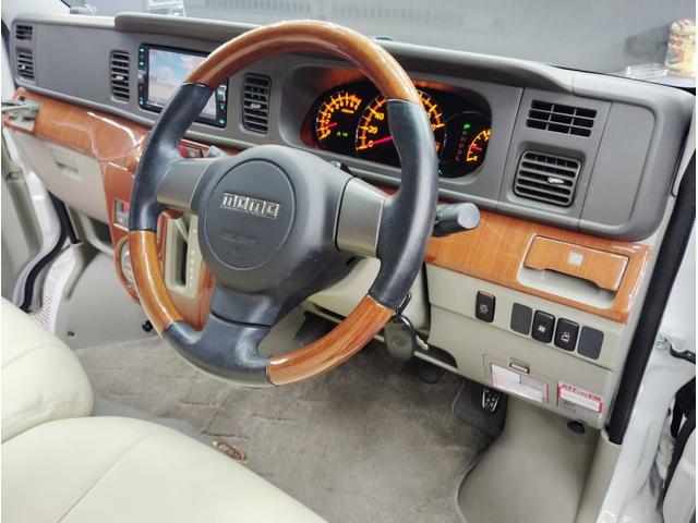 アトレーワゴン カスタムターボＲＳリミテッド　Ｄクラフト楽旅キット　ベットキット　キャンピング　社外ナビ　テレビ　走行中視聴可　バックカメラ　ドラレコ　ＥＴＣ　左パワスラ　ターボ　ＭＯＭＯウッドステアリング　ウッドパネル　ＨＩＤヘッド　ＬＥＤ化（18枚目）