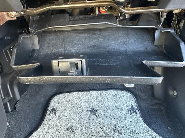 ミラジーノ ミニライトスペシャル　ナルディステアリング　Ｌ８８０Ｋコペン足回り　Ｌ８８０ＫコペンＦブレーキ　ナビ　キーレスエントリー　ＡＴ　アルミホイール　衝突安全ボディ　エアコン　パワーステアリング　パワーウィンドウ（28枚目）