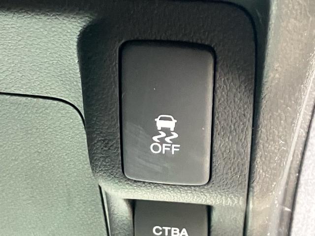 Ｎ－ＢＯＸ Ｇ　ＳＳパッケージ　バックカメラ　ナビ　ＴＶ　ベンチシート　アイドリングストップ　スマートキー　衝突被害軽減システム　衝突安全ボディ　盗難防止システム　ＡＢＳ　ＥＳＣ　運転席　助手席　エアバック　エアコン（17枚目）