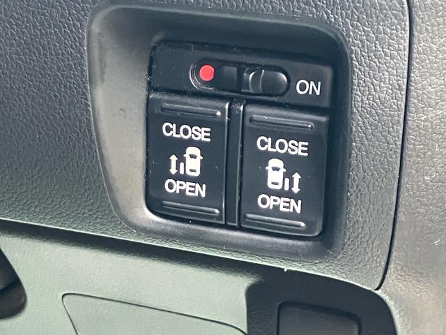 Ｎ－ＢＯＸ Ｇ　ＳＳパッケージ　バックカメラ　ナビ　ＴＶ　ベンチシート　アイドリングストップ　スマートキー　衝突被害軽減システム　衝突安全ボディ　盗難防止システム　ＡＢＳ　ＥＳＣ　運転席　助手席　エアバック　エアコン（18枚目）