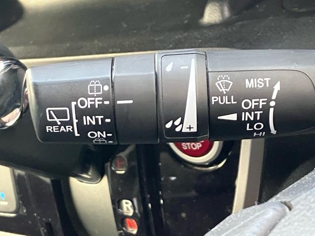 Ｎ－ＢＯＸ Ｇ　ＳＳパッケージ　バックカメラ　ナビ　ＴＶ　ベンチシート　アイドリングストップ　スマートキー　衝突被害軽減システム　衝突安全ボディ　盗難防止システム　ＡＢＳ　ＥＳＣ　運転席　助手席　エアバック　エアコン（25枚目）