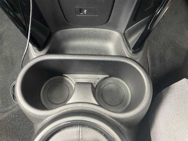 ＭＩＮＩ クーパーＤ　クラシック・トリム　純正ＨＤＤナビゲーション　パックカメラ　禁煙車　ワンオーナー　整備記録簿　衝突被害軽減ブレーキ搭載　パークセンサー付バックカメラ　ドライビングモード　１６インチホイール　ドライブレコーダー（24枚目）