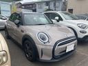 ＭＩＮＩ クーパーＤ　クラシック・トリム　純正ＨＤＤナビゲーション　パックカメラ　禁煙車　ワンオーナー　整備記録簿　衝突被害軽減ブレーキ搭載　パークセンサー付バックカメラ　ドライビングモード　１６インチホイール　ドライブレコーダー（3枚目）