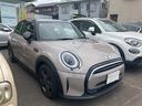 ＭＩＮＩ クーパーＤ　クラシック・トリム　純正ＨＤＤナビゲーション　パックカメラ　禁煙車　ワンオーナー　整備記録簿　衝突被害軽減ブレーキ搭載　パークセンサー付バックカメラ　ドライビングモード　１６インチホイール　ドライブレコーダー（6枚目）