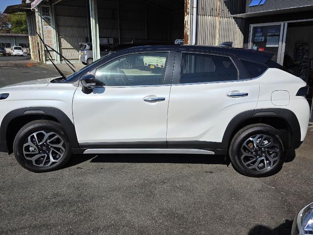 フロンクス ベースグレード　全周囲カメラ　クリアランスソナー　オートクルーズコントロール　衝突被害軽減システム　ナビ　オートライト　ＬＥＤヘッドランプ　アルミホイール　スマートキー　アイドリングストップ　電動格納ミラー（15枚目）