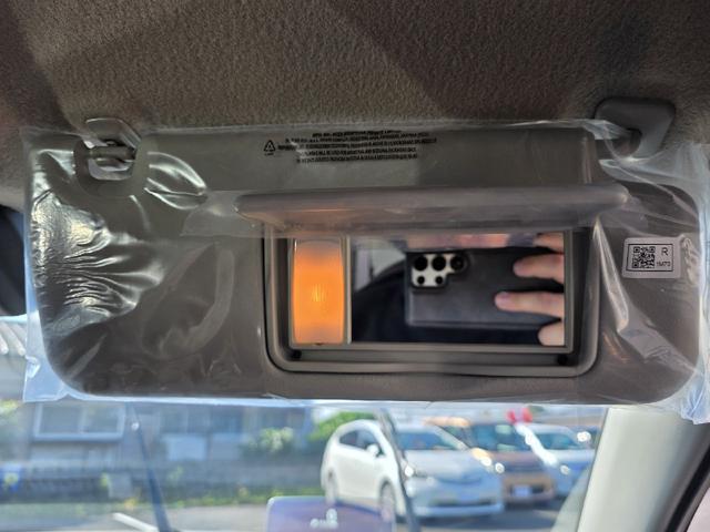 フロンクス ベースグレード　全周囲カメラ　クリアランスソナー　オートクルーズコントロール　衝突被害軽減システム　ナビ　オートライト　ＬＥＤヘッドランプ　アルミホイール　スマートキー　アイドリングストップ　電動格納ミラー（36枚目）