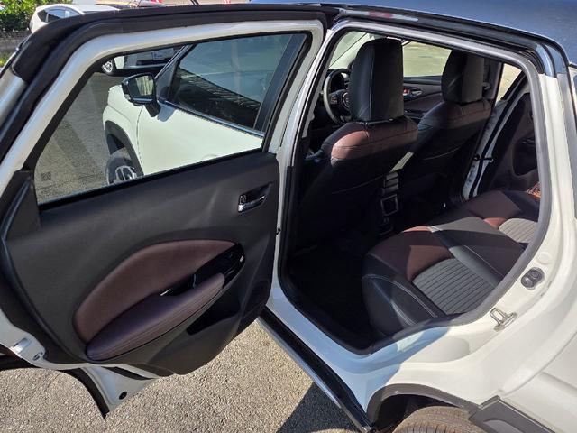 フロンクス ベースグレード　全周囲カメラ　クリアランスソナー　オートクルーズコントロール　衝突被害軽減システム　ナビ　オートライト　ＬＥＤヘッドランプ　アルミホイール　スマートキー　アイドリングストップ　電動格納ミラー（46枚目）