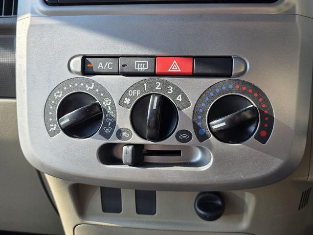 タント Ｌ　ドライブレコーダー　ＥＴＣ　バックカメラ　電動スライドドア　ナビ　ＴＶ　キーレスエントリー　アイドリングストップ　電動格納ミラー　ベンチシート　ＣＶＴ　盗難防止システム　ＡＢＳ　ＣＤ　ＵＳＢ（6枚目）