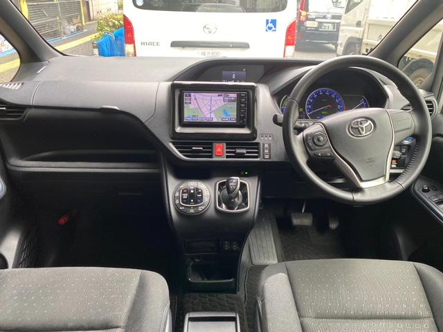 ノア ハイブリッドＧ　ハイブリッドＧ　衝突被害軽減システム　メモリーナビ　バックカメラ　ＥＴＣ　ドラレコ　ＣＤ　ミュージックプレイヤー接続可　ＤＶＤ再生　オートクルーズコントロール　ＬＥＤヘッドランプ　電動スライドドア（13枚目）