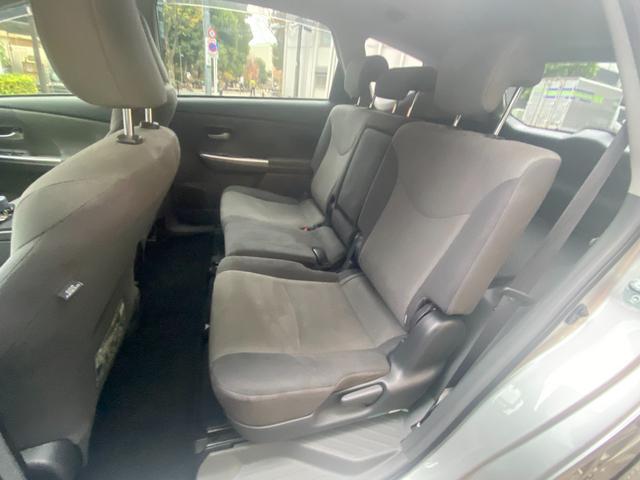 プリウスアルファ Ｓ　純正ナビ　地デジＴＶ　Ｂｌｕｅｔｏｏｔｈ　バックカメラ　スマートキー　プッシュスタート　ＡＵＴＯエアコン　ＡＵＴＯライト　ＨＩＤヘッドライト　ステアリングスイッチ　ＥＴＣ　電動格納ミラー（16枚目）