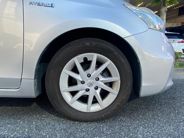 プリウスアルファ Ｓ　純正ナビ　地デジＴＶ　Ｂｌｕｅｔｏｏｔｈ　バックカメラ　スマートキー　プッシュスタート　ＡＵＴＯエアコン　ＡＵＴＯライト　ＨＩＤヘッドライト　ステアリングスイッチ　ＥＴＣ　電動格納ミラー（18枚目）