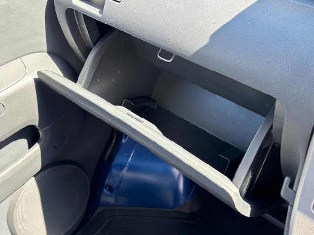 ハイゼットカーゴ デッキバンＧ　車検２年付　純正オーディオ　社外１４インチアルミ　ハロゲンヘットライト　純正ホイール積み込み（10枚目）