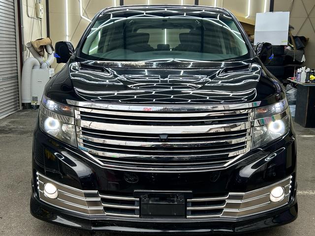 エルグランド ライダー　ブラックライン　黒本革シート　インパルエアロインパルマフラー　Ｗサンルーフ　黒革シート　オーテック　ニスモ１８インチアルミ　ダクトボンネット　フルセグナビＢｌｕｅｔｏｏｔｈバックカメラ　２４カ月点検整備セラミックコーティング施工（8枚目）