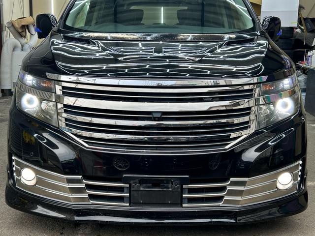 エルグランド ライダー　ブラックライン　黒本革シート　インパルエアロインパルマフラー　Ｗサンルーフ　黒革シート　オーテック　ニスモ１８インチアルミ　ダクトボンネット　フルセグナビＢｌｕｅｔｏｏｔｈバックカメラ　２４カ月点検整備セラミックコーティング施工（9枚目）