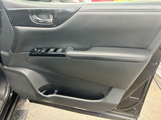 エルグランド ライダー　ブラックライン　黒本革シート　インパルエアロインパルマフラー　Ｗサンルーフ　黒革シート　オーテック　ニスモ１８インチアルミ　ダクトボンネット　フルセグナビＢｌｕｅｔｏｏｔｈバックカメラ　２４カ月点検整備セラミックコーティング施工（34枚目）