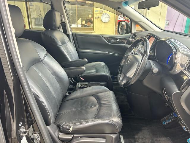 エルグランド ライダー　ブラックライン　黒本革シート　インパルエアロインパルマフラー　Ｗサンルーフ　黒革シート　オーテック　ニスモ１８インチアルミ　ダクトボンネット　フルセグナビＢｌｕｅｔｏｏｔｈバックカメラ　２４カ月点検整備セラミックコーティング施工（36枚目）