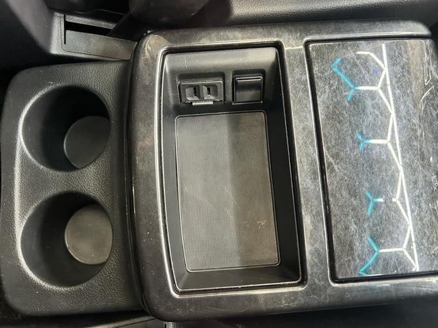 エルグランド ライダー　ブラックライン　黒本革シート　インパルエアロインパルマフラー　Ｗサンルーフ　黒革シート　オーテック　ニスモ１８インチアルミ　ダクトボンネット　フルセグナビＢｌｕｅｔｏｏｔｈバックカメラ　２４カ月点検整備セラミックコーティング施工（42枚目）