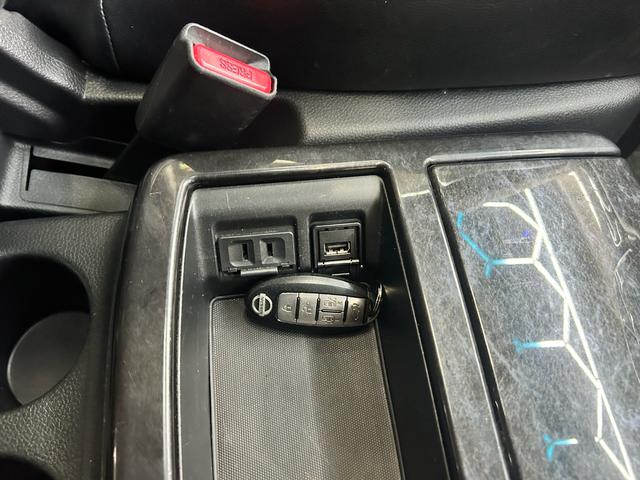 エルグランド ライダー　ブラックライン　黒本革シート　インパルエアロインパルマフラー　Ｗサンルーフ　黒革シート　オーテック　ニスモ１８インチアルミ　ダクトボンネット　フルセグナビＢｌｕｅｔｏｏｔｈバックカメラ　２４カ月点検整備セラミックコーティング施工（43枚目）