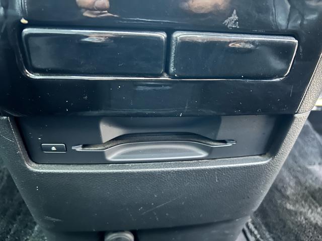 エルグランド ライダー　ブラックライン　黒本革シート　インパルエアロインパルマフラー　Ｗサンルーフ　黒革シート　オーテック　ニスモ１８インチアルミ　ダクトボンネット　フルセグナビＢｌｕｅｔｏｏｔｈバックカメラ　２４カ月点検整備セラミックコーティング施工（45枚目）