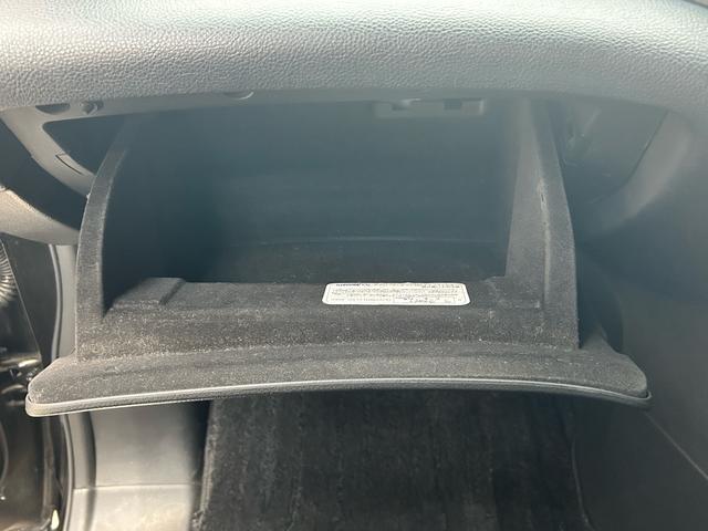 エルグランド ライダー　ブラックライン　黒本革シート　インパルエアロインパルマフラー　Ｗサンルーフ　黒革シート　オーテック　ニスモ１８インチアルミ　ダクトボンネット　フルセグナビＢｌｕｅｔｏｏｔｈバックカメラ　２４カ月点検整備セラミックコーティング施工（60枚目）