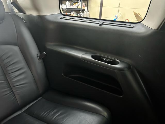 エルグランド ライダー　ブラックライン　黒本革シート　インパルエアロインパルマフラー　Ｗサンルーフ　黒革シート　オーテック　ニスモ１８インチアルミ　ダクトボンネット　フルセグナビＢｌｕｅｔｏｏｔｈバックカメラ　２４カ月点検整備セラミックコーティング施工（68枚目）