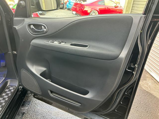 セレナ ハイウェイスター　Ｖセレクション＋セーフティ　ＳＨＶ　ロジャムエアロロジャム４本出しマフラー　フルセグナビＢｌｕｅｔｏｏｔｈバックカメラフリップダウンモニター　両側電動スライドドア　グノーシス１９インチアルミ　セラミックコーティング施工　スマートキー（35枚目）