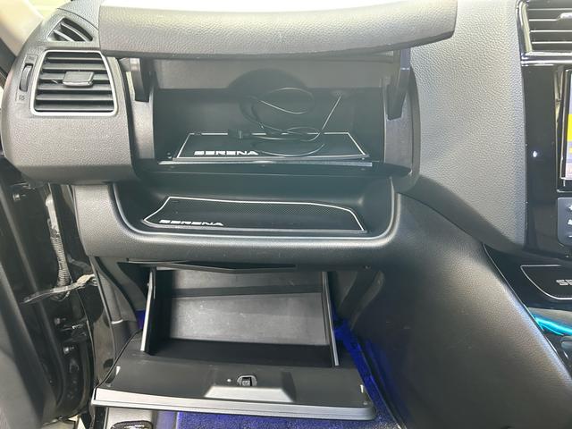 セレナ ハイウェイスター　Ｖセレクション＋セーフティ　ＳＨＶ　ロジャムエアロロジャム４本出しマフラー　フルセグナビＢｌｕｅｔｏｏｔｈバックカメラフリップダウンモニター　両側電動スライドドア　グノーシス１９インチアルミ　セラミックコーティング施工　スマートキー（50枚目）
