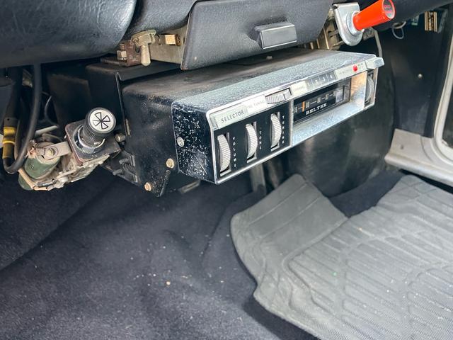 コンテッサ 1300 クーペ 社外アルミ 走行24683Km 8トラ 社外ラジオ 車検整備付 4速ミッション ホワイト PD300(26枚目)